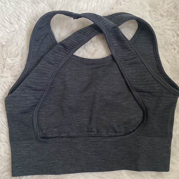 Alphalete Vault Sports Bra - Picture 2 of 2